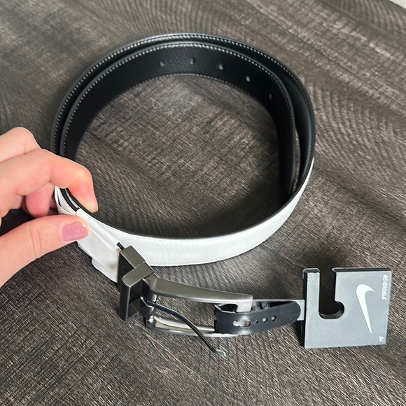 Nike Other - Nike reversible men’s belt 34